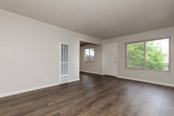 1BR/1BA Apartment · Hayward photo 3