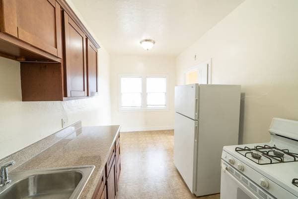 1BR/1BA Apartment on Glen · Oakland photo 5