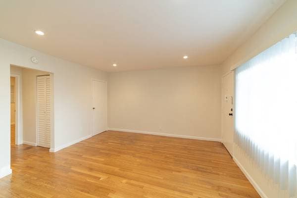 2BR/1BA Apartment on Bancroft · Berkeley photo 3