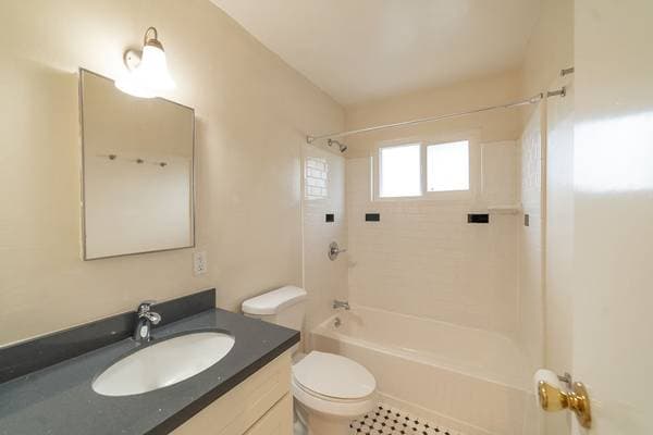 2BR/1BA Apartment on Bancroft · Berkeley photo 5