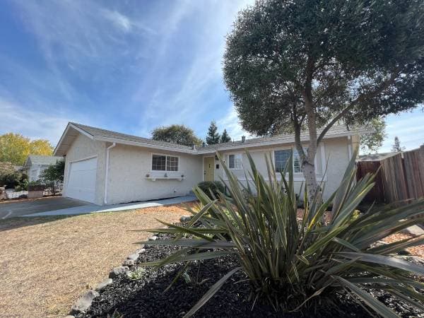 4BR/2BA Apartment on Bonnie Ave. · Cotati photo 4