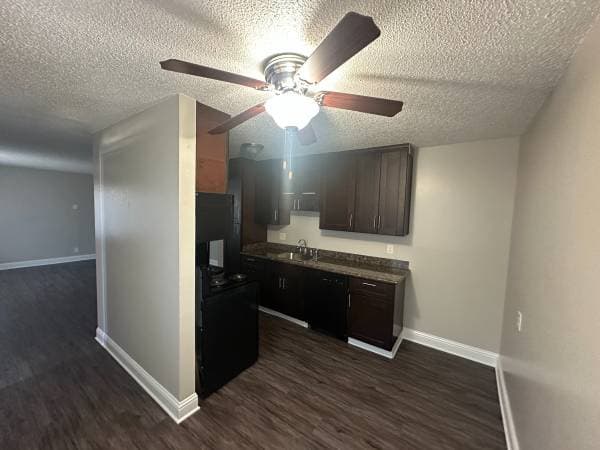 2BR/1BA Apartment on Grove Way · Hayward photo 4