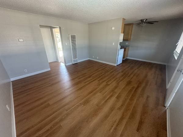 2BR/1BA Apartment on Grove Way · Hayward photo 1