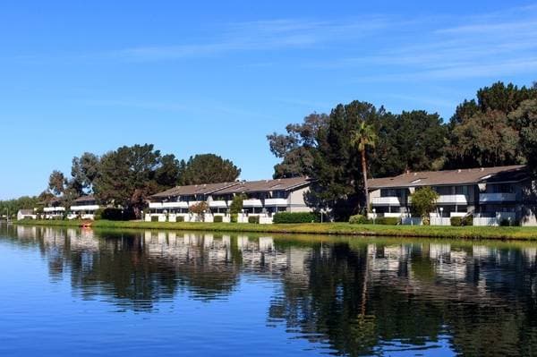 2BR/2BA Apartment on Shell Boulevard · San Mateo photo 1