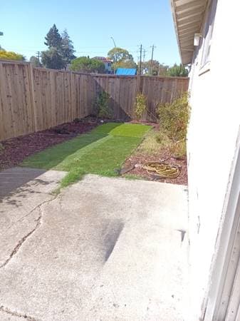 2BR/1BA Single Family House · Vallejo photo 4
