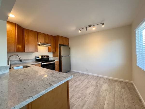 2BR/1BA Apartment on Solano Avenue · Napa photo 4