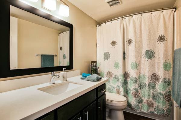 Apartments on Grimmer Blvd · Fremont photo 3