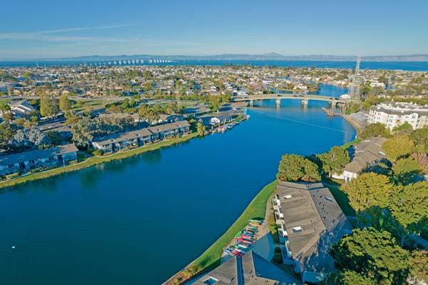 1BR/1BA Apartment on Catamaran Street · San Mateo photo 2
