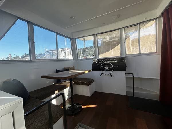 1BR/1BA Other on Locust Street · Sausalito photo 4