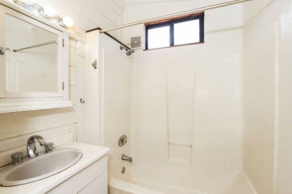 1BR/1BA Single Family House · El Verano photo 3