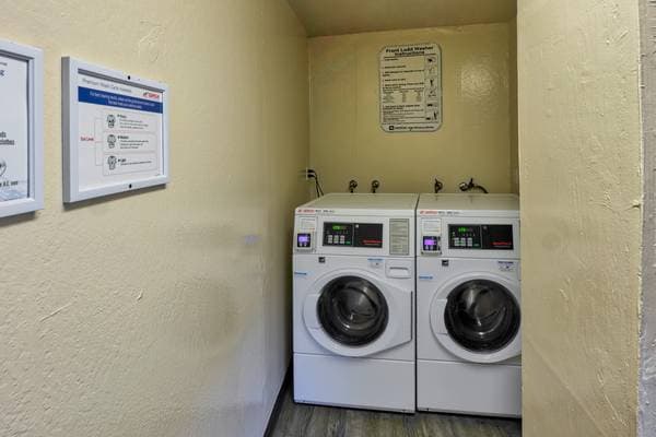 2BR/1BA Apartment on Paloma Ave · Pacifica photo 3