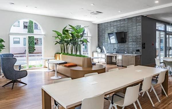 2BR/1BA Apartment on N First Street · San Jose photo 5