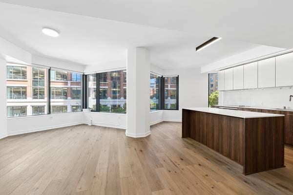 2BR/1BA Condo on Spear Street · San Francisco photo 1