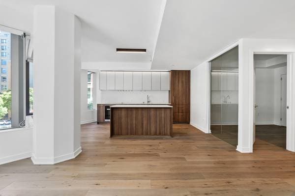 2BR/1BA Condo on Spear Street · San Francisco photo 5