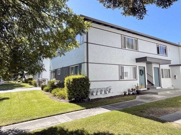2BR/1BA Apartment on La Grande Dr · Cupertino photo 1