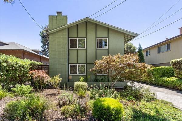 2BR/1BA Apartment on Alameda Ave · Alameda photo 1