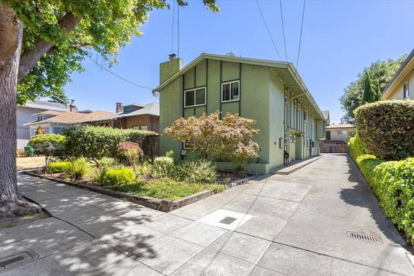 2BR/1BA Apartment on Alameda Ave · Alameda photo 2