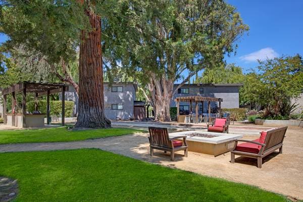 2BR/1BA Apartment on Whisman · Mountain View photo 1