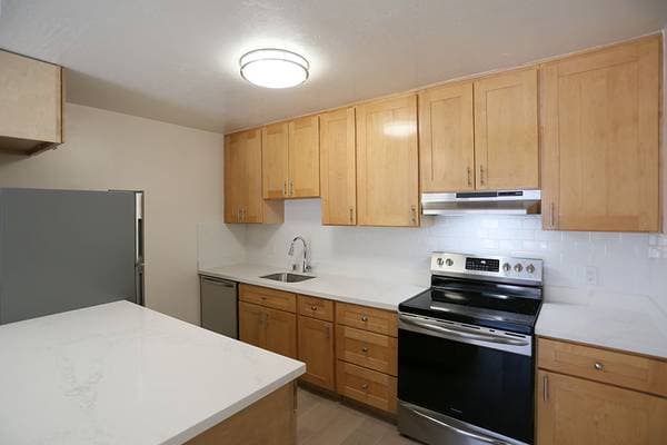 1BR/1BA Apartment on Vernon Street · Oakland photo 2