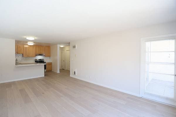 1BR/1BA Apartment on Vernon Street · Oakland photo 3
