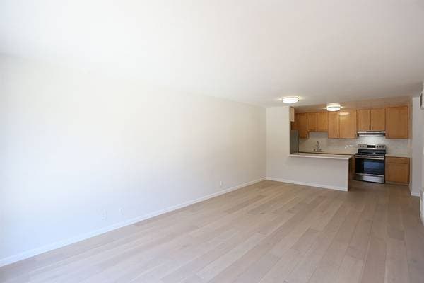 1BR/1BA Apartment on Vernon Street · Oakland photo 4