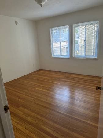 1BR/1BA Apartment on Lakeshore · Oakland photo 3