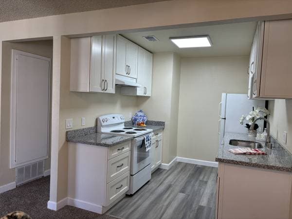 2BR/1BA Apartment on Fairfield Ave · Fairfield photo 2