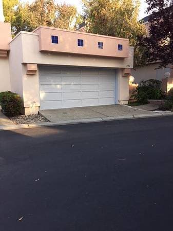 2BR/2BA Townhouse on Lakeshore Drive · Redwood City photo 2
