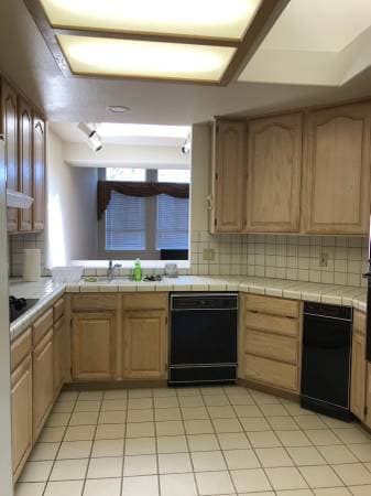 2BR/2BA Townhouse on Lakeshore Drive · Redwood City photo 5