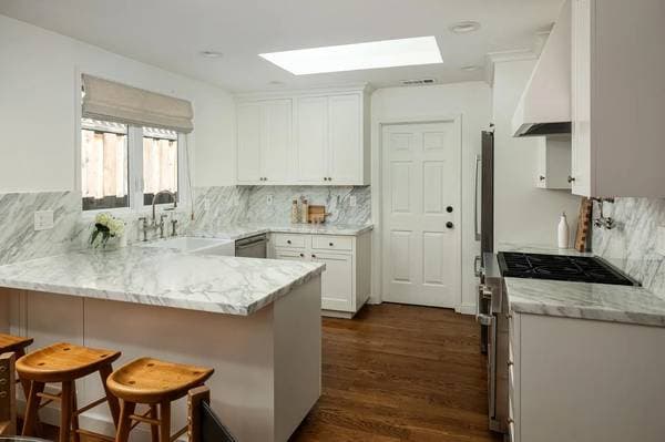 2BR/2BA Single Family House on Wildwood Ave · San Carlos photo 5