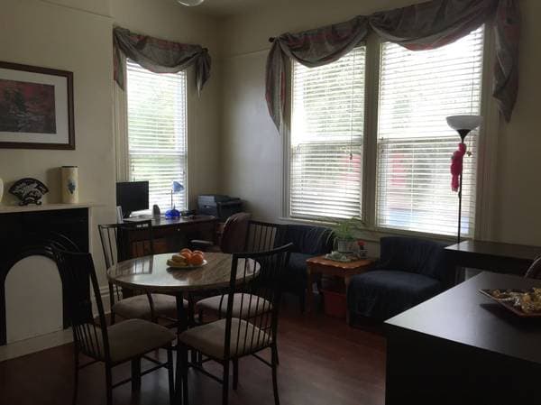 1BR/1BA Condo · Berkeley photo 2