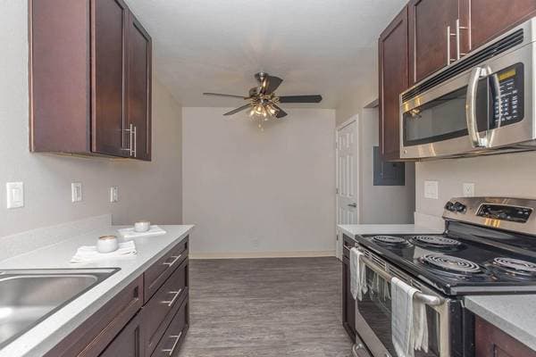 1BR/1BA Apartment on Contra Costa Boulevard · Pleasant Hill photo 4