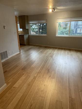 2BR/2BA Condo · Oakland photo 4