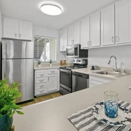2BR/2BA Apartment on Porter St · Vallejo photo 3