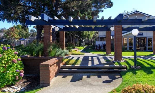1BR/1BA Apartment on Foster City Boulevard · San Mateo photo 1