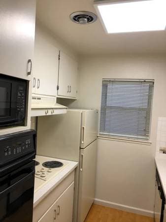 1405 Oakgrove Avenue 207 photo 5