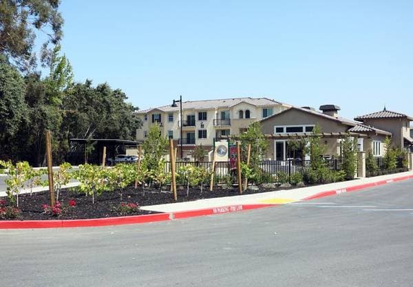 3BR/2BA Apartment on Business Center Dr. · Fairfield photo 3
