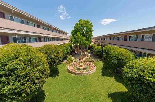 2BR/2BA Apartment on Washington Ave · San Leandro photo 3