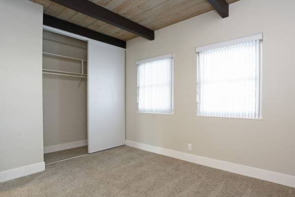 2BR/1BA Apartment on Orchard Avenue · Hayward photo 2