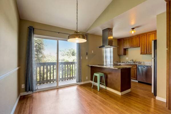 1BR/1BA Condo · Palo Alto photo 2