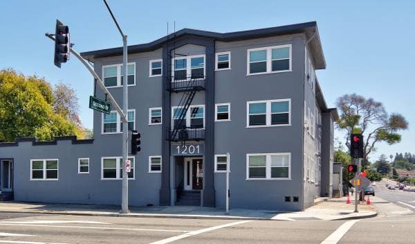1BR/1BA Apartment on B St · Hayward photo 5
