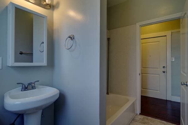 0BR/1BA Apartment on B St · Hayward photo 5