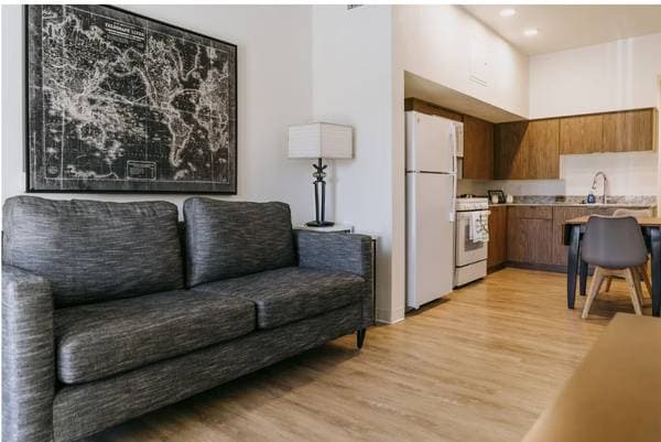 1BR/1BA Apartment on Main St · Antioch photo 2