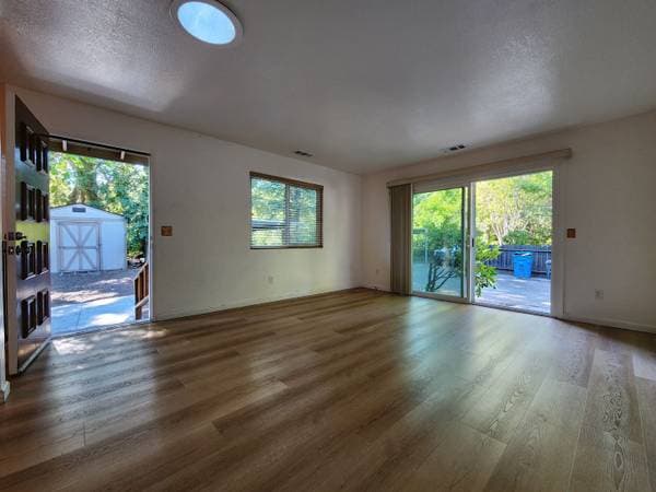 2BR/1BA Duplex on Mission Blvd · Santa Rosa photo 3