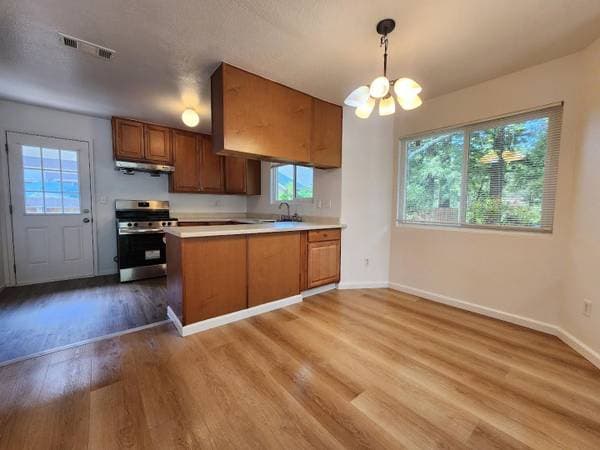 2BR/1BA Duplex on Mission Blvd · Santa Rosa photo 4
