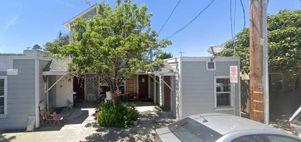 0BR/1BA Apartment on Kaye Street · Santa Cruz photo 1