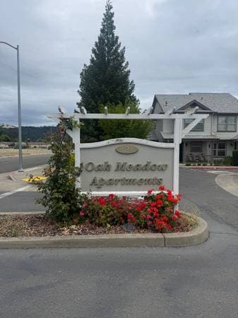 1BR/1BA Condo on Healdsburg Ave - · Cloverdale photo 1