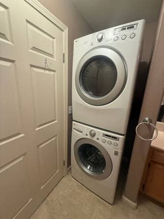 1BR/1BA Condo on Healdsburg Ave - · Cloverdale photo 3