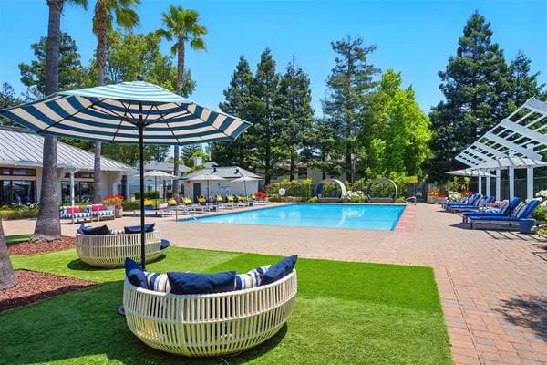 1BR/1BA Apartment on Lakeville Cir · Petaluma photo 5