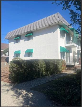 1BR/1BA Apartment on N. Cloverdale Blvd - · Cloverdale photo 1